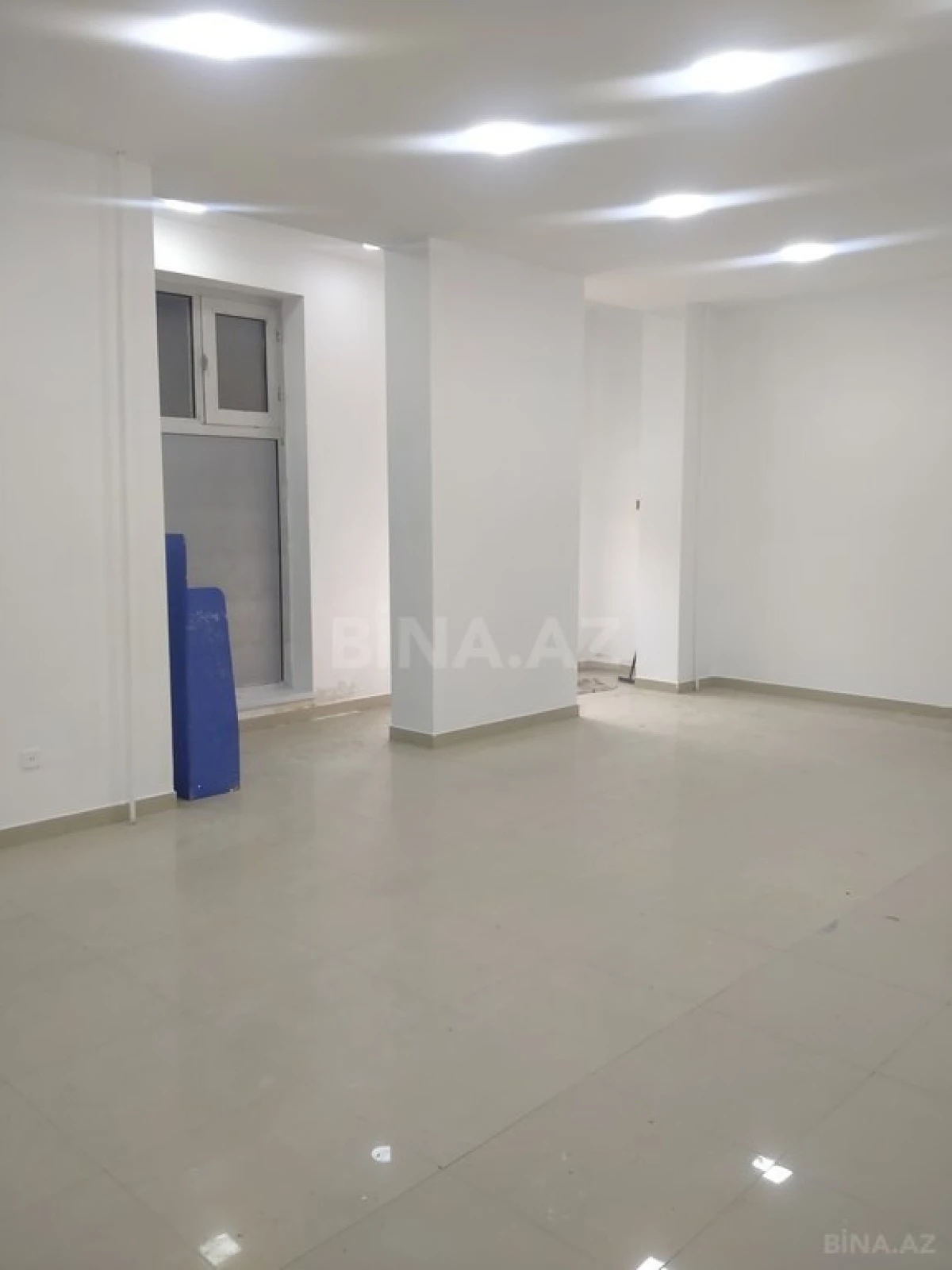 Satılır obyekt 315 m²