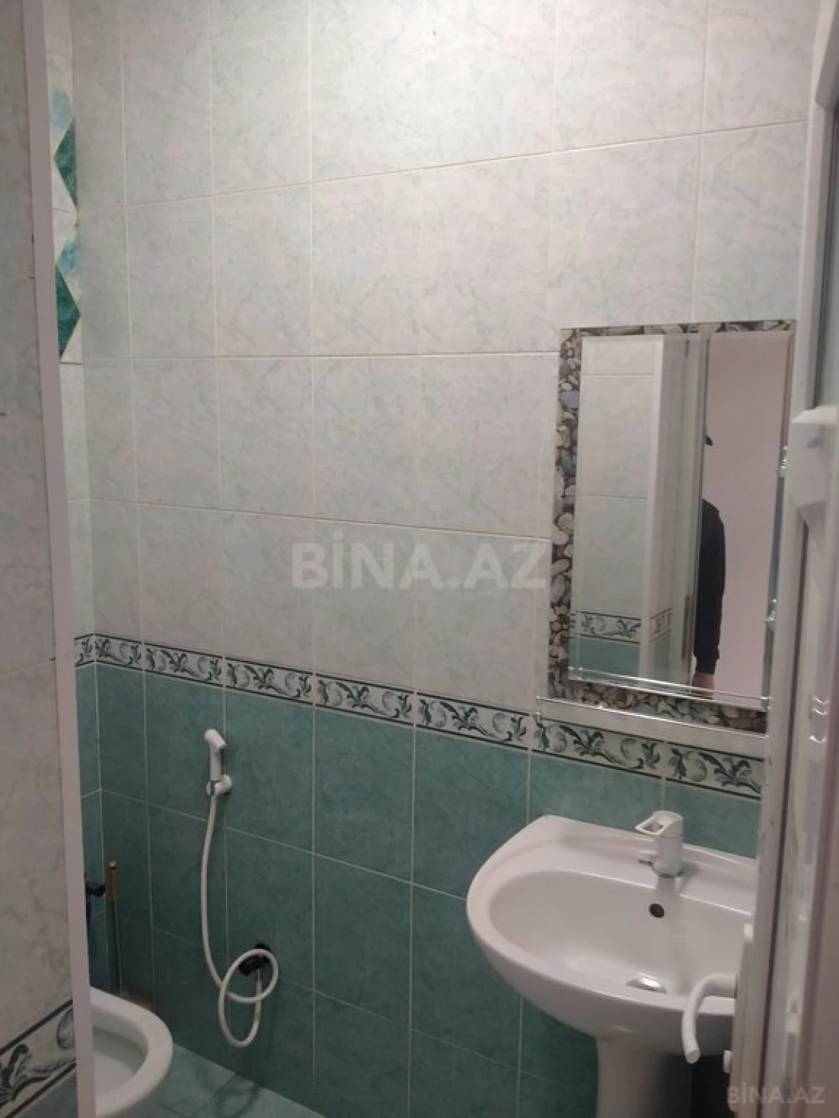 Satılır obyekt 315 m²