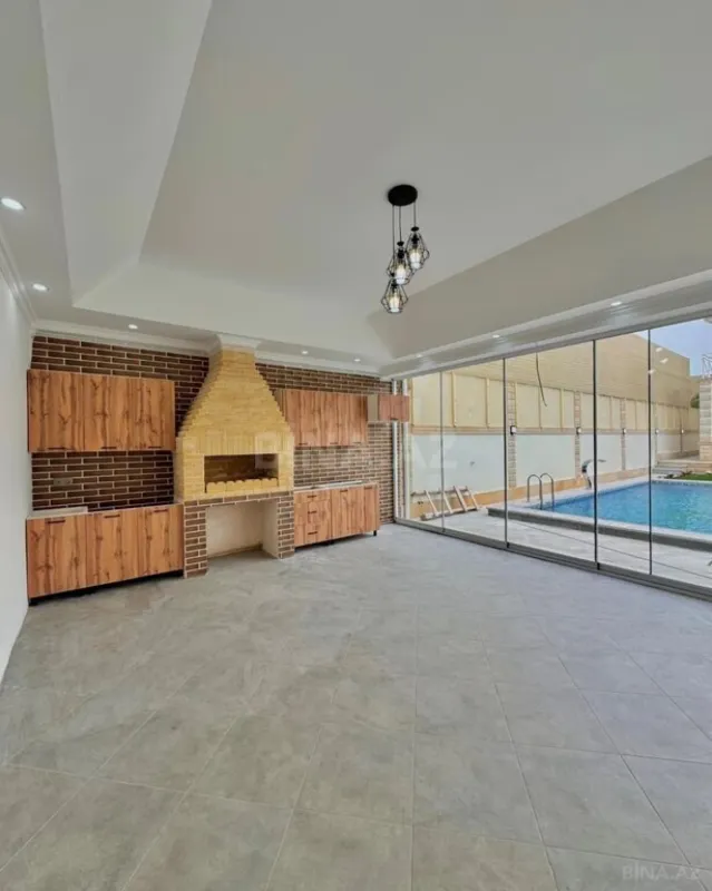 Satılır 5 otaqlı həyət evi 300 m²