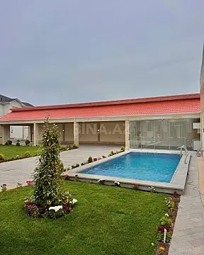 Satılır 5 otaqlı həyət evi 300 m²