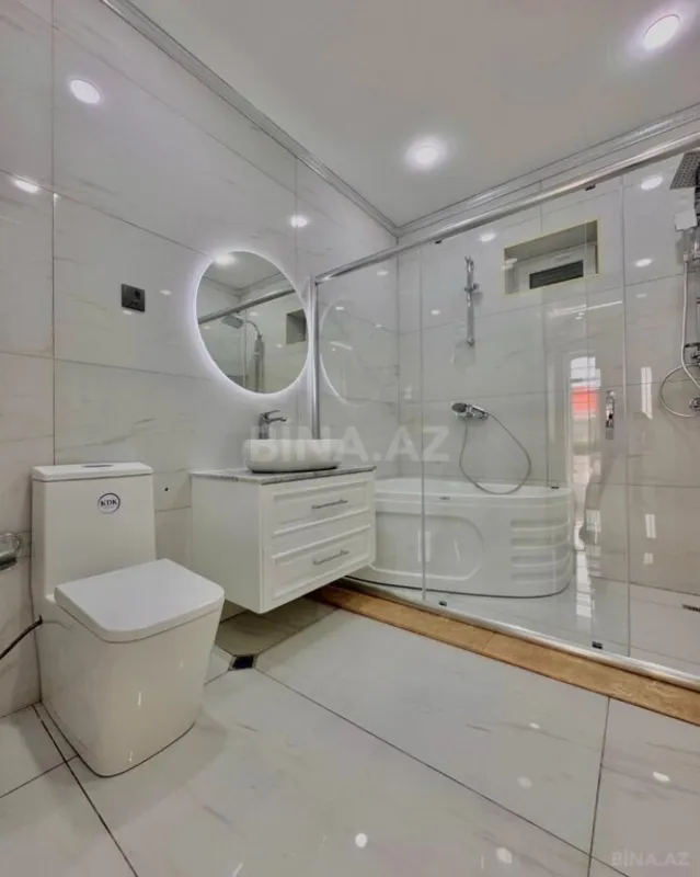 Satılır 5 otaqlı həyət evi 300 m²