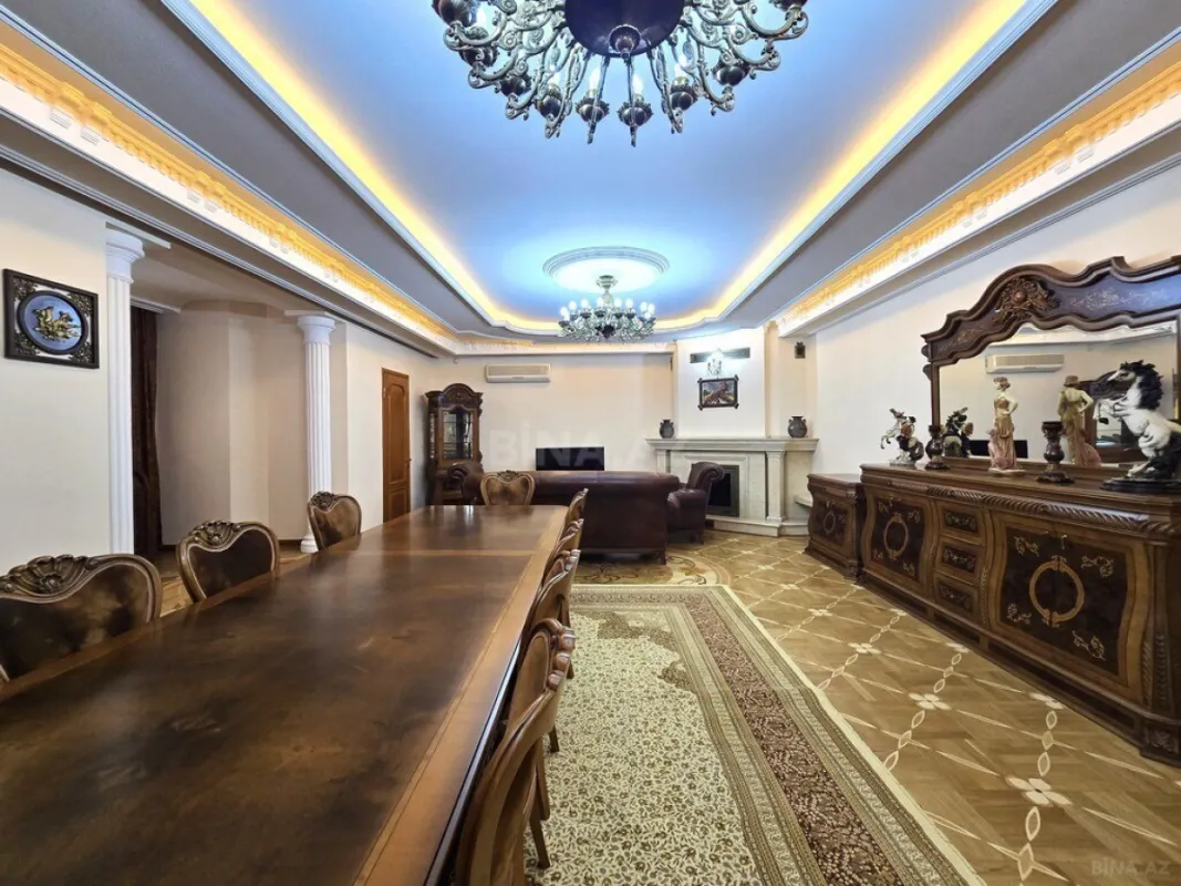 Satılır 6 otaqlı mənzil 555 m²