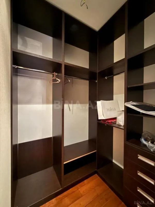Kirayə verilir 4 otaqlı mənzil 240 m²