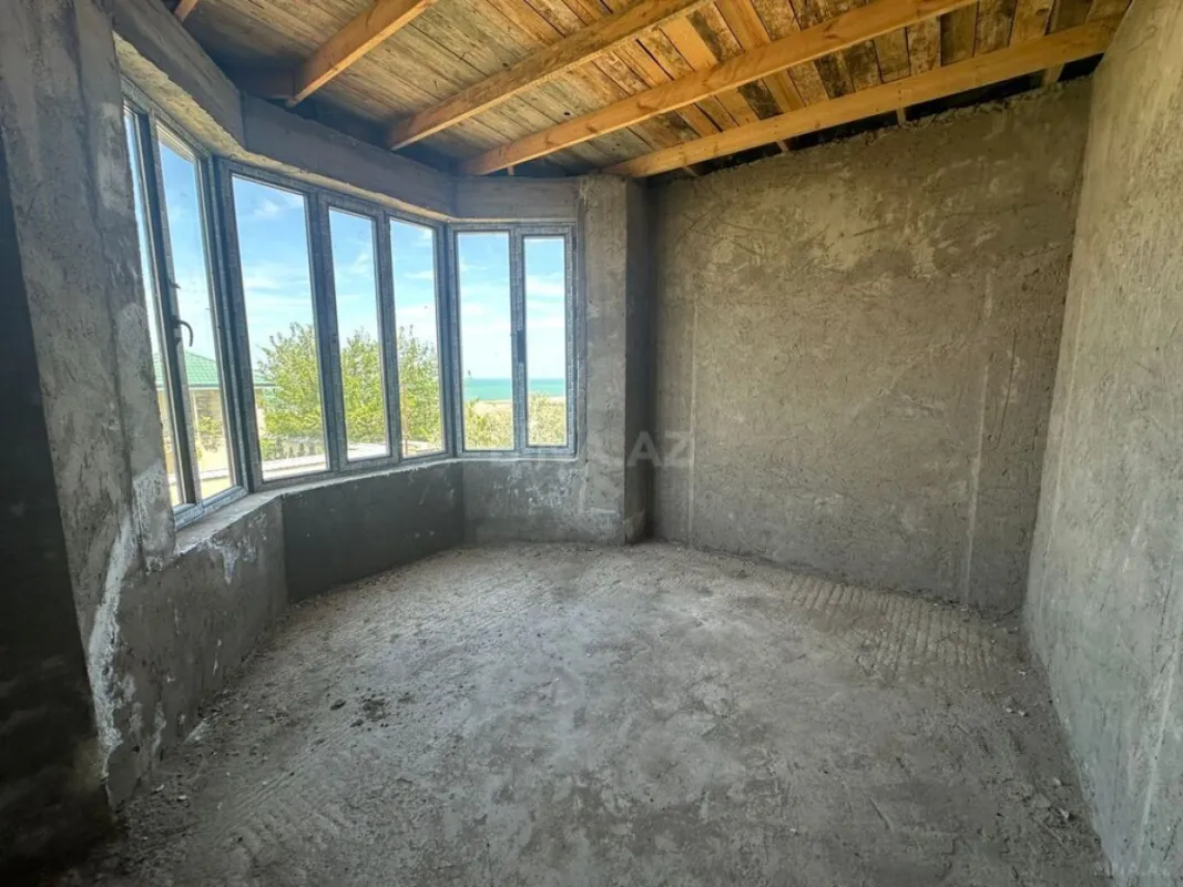 Satılır 5 otaqlı həyət evi 160 m²