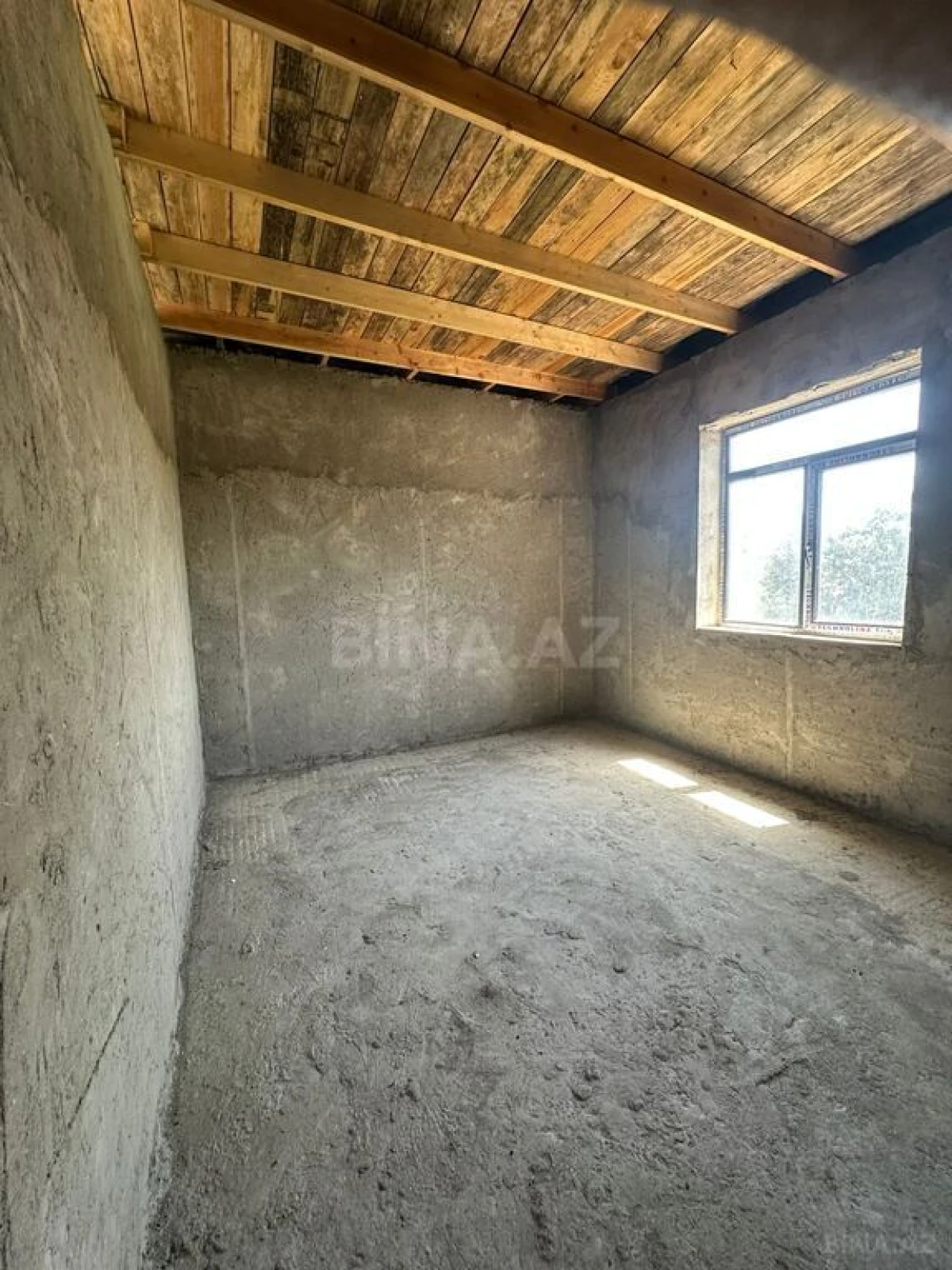 Satılır 5 otaqlı həyət evi 160 m²