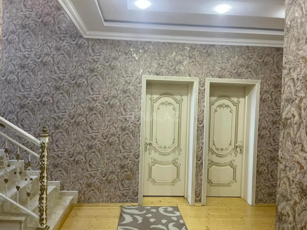Satılır 7 otaqlı həyət evi 286 m²