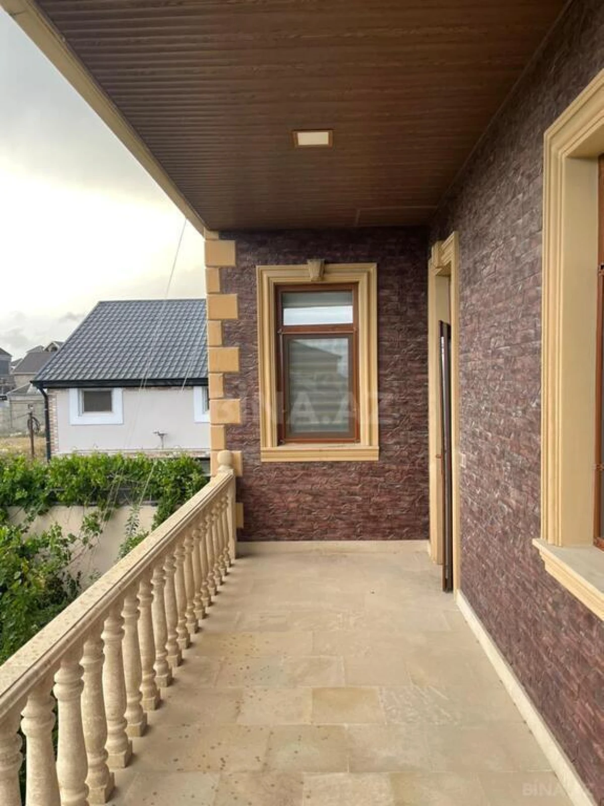 Satılır 7 otaqlı həyət evi 286 m²