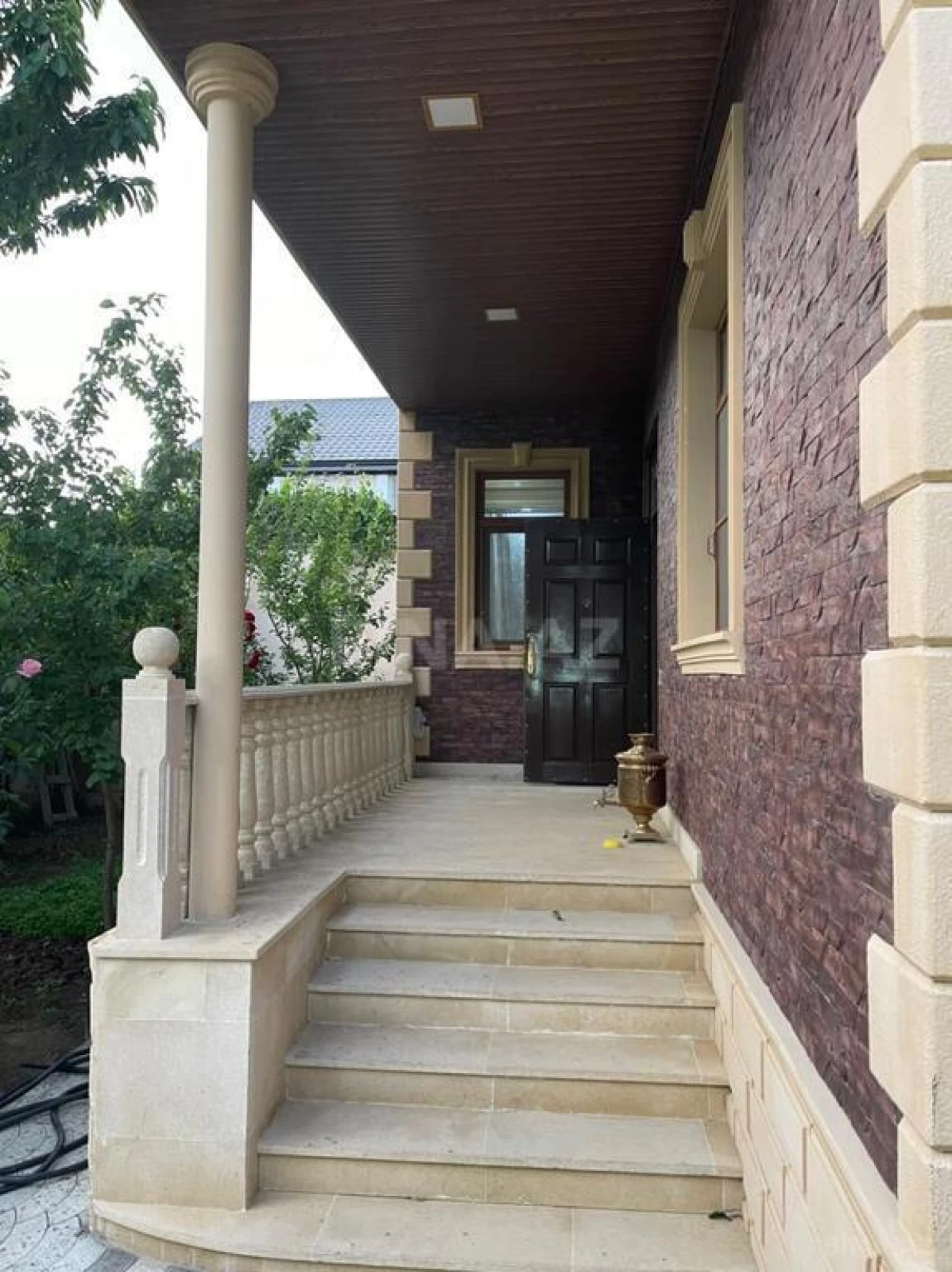 Satılır 7 otaqlı həyət evi 286 m²