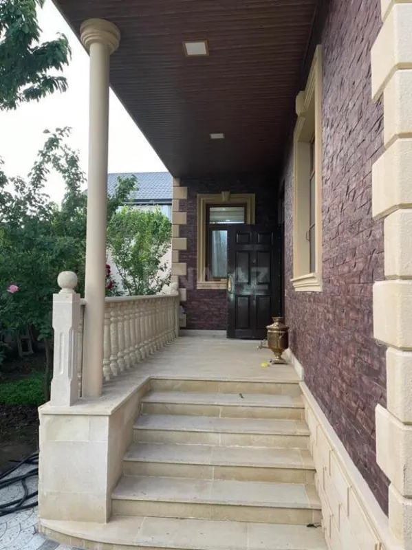 Satılır 7 otaqlı həyət evi 286 m²