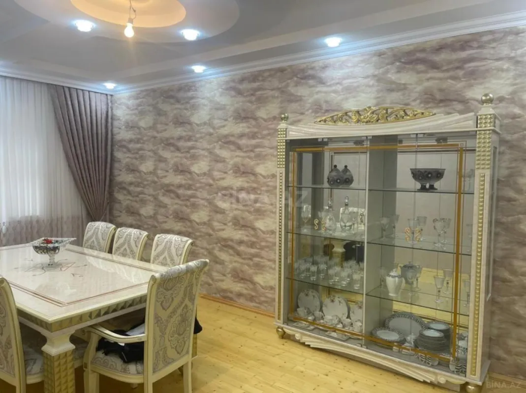 Satılır 7 otaqlı həyət evi 286 m²