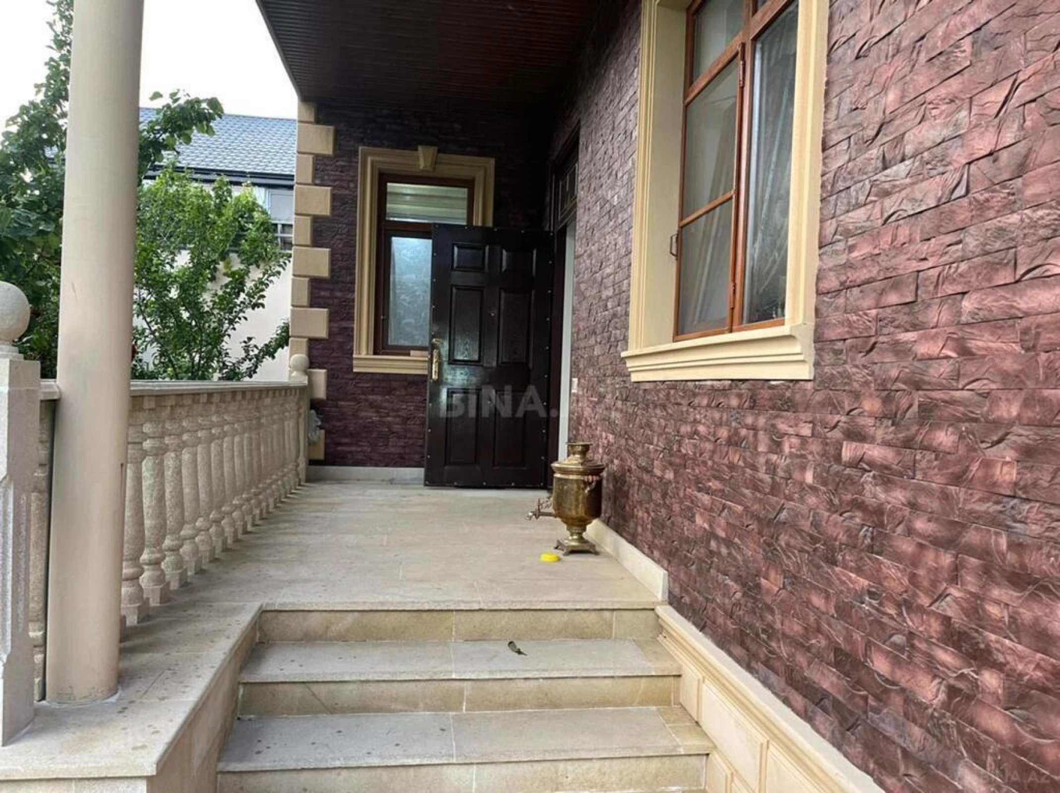 Satılır 7 otaqlı həyət evi 286 m²