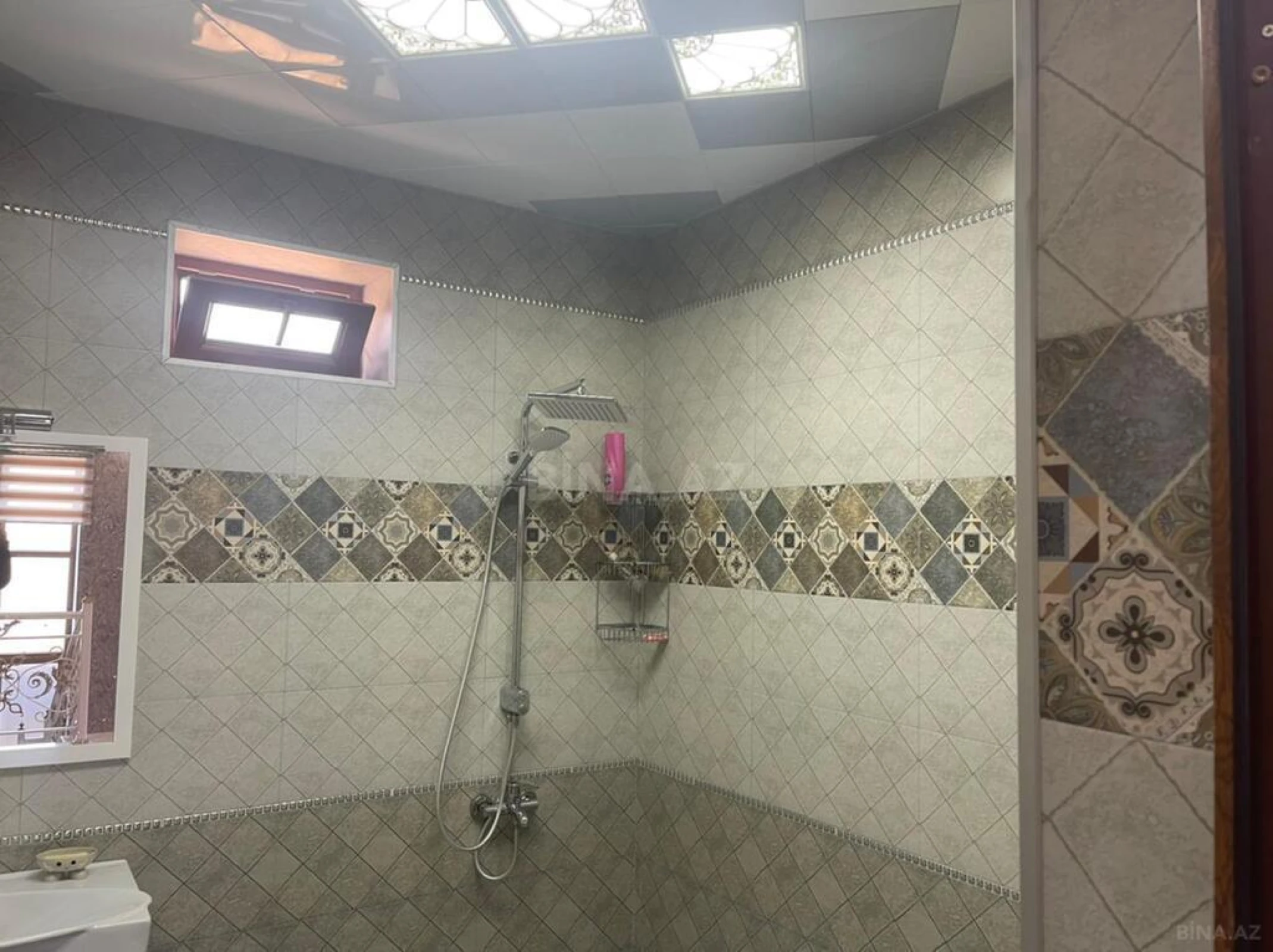 Satılır 7 otaqlı həyət evi 286 m²