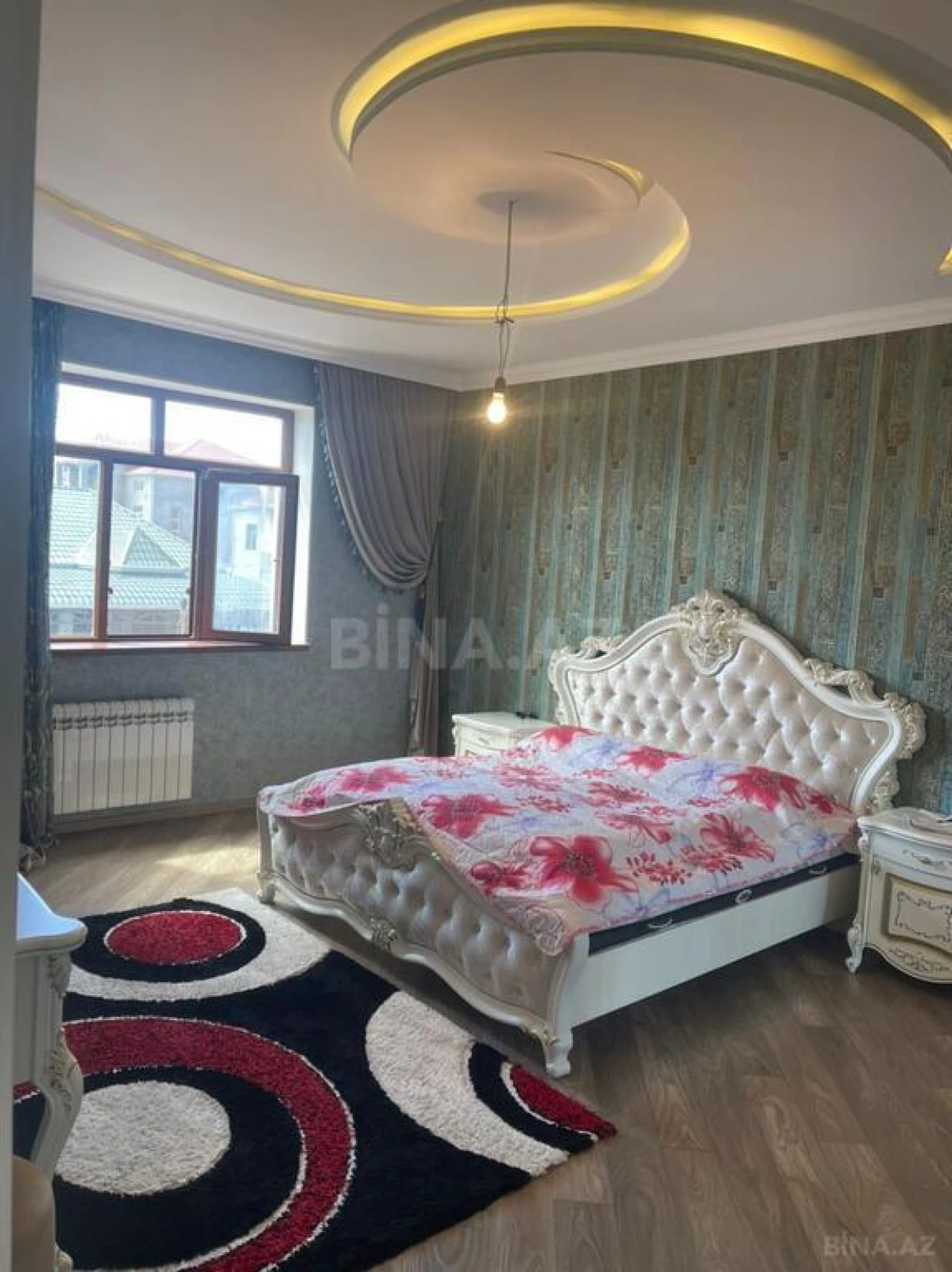 Satılır 7 otaqlı həyət evi 286 m²