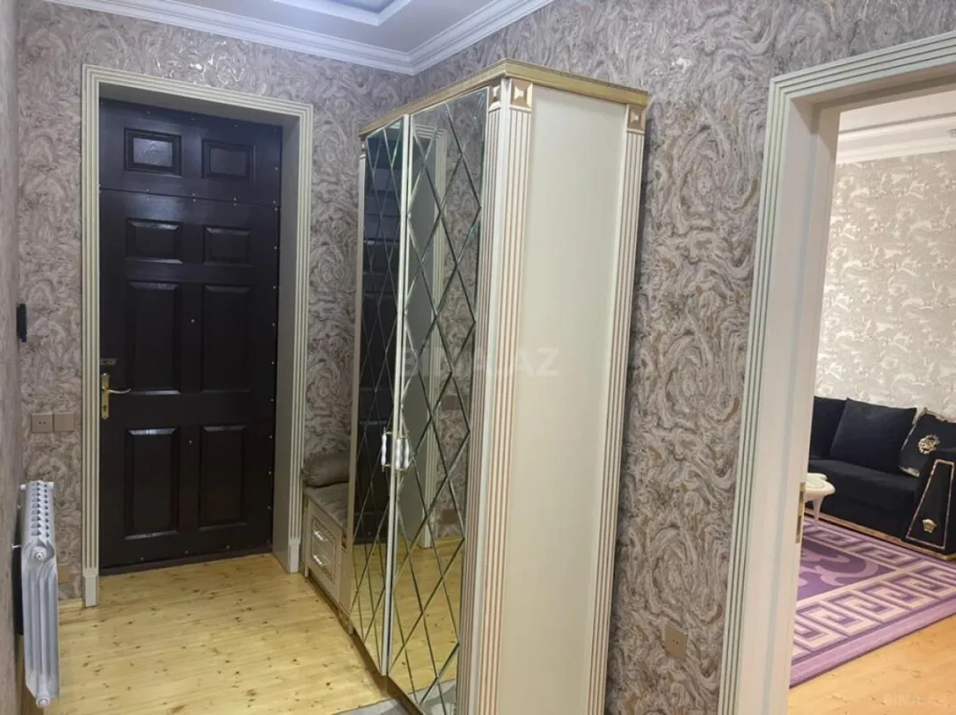 Satılır 7 otaqlı həyət evi 286 m²