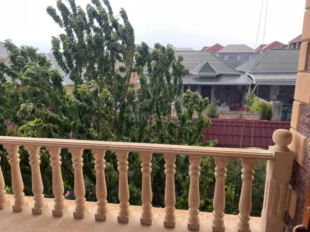 Satılır 7 otaqlı həyət evi 286 m²