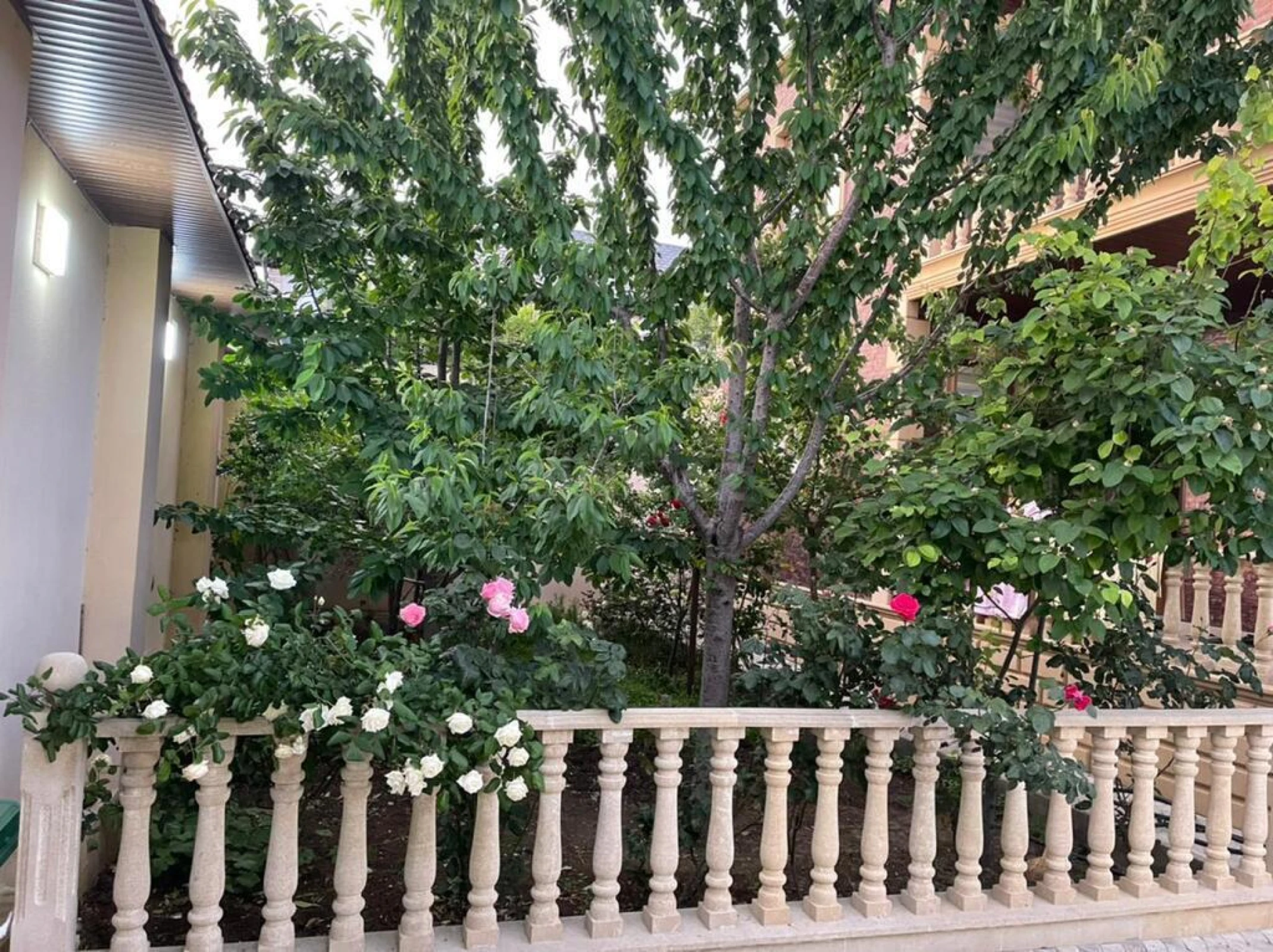 Satılır 7 otaqlı həyət evi 286 m²