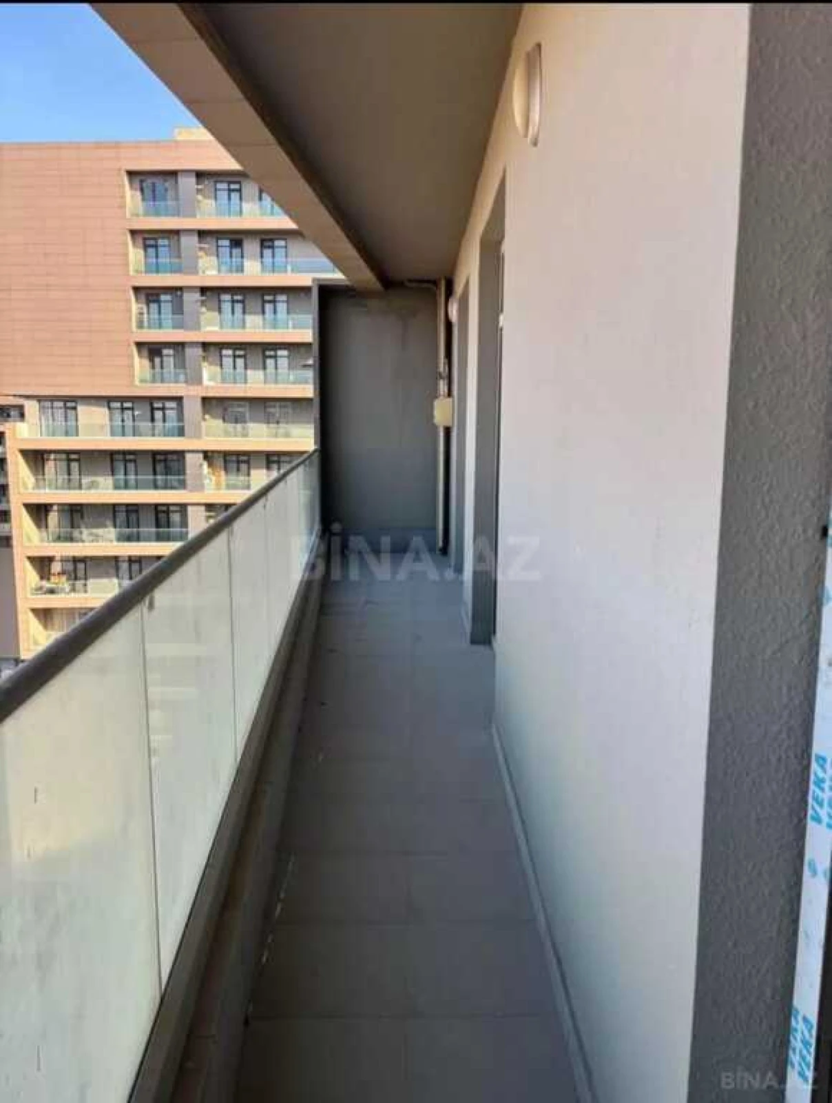 Satılır 3 otaqlı mənzil 105 m²