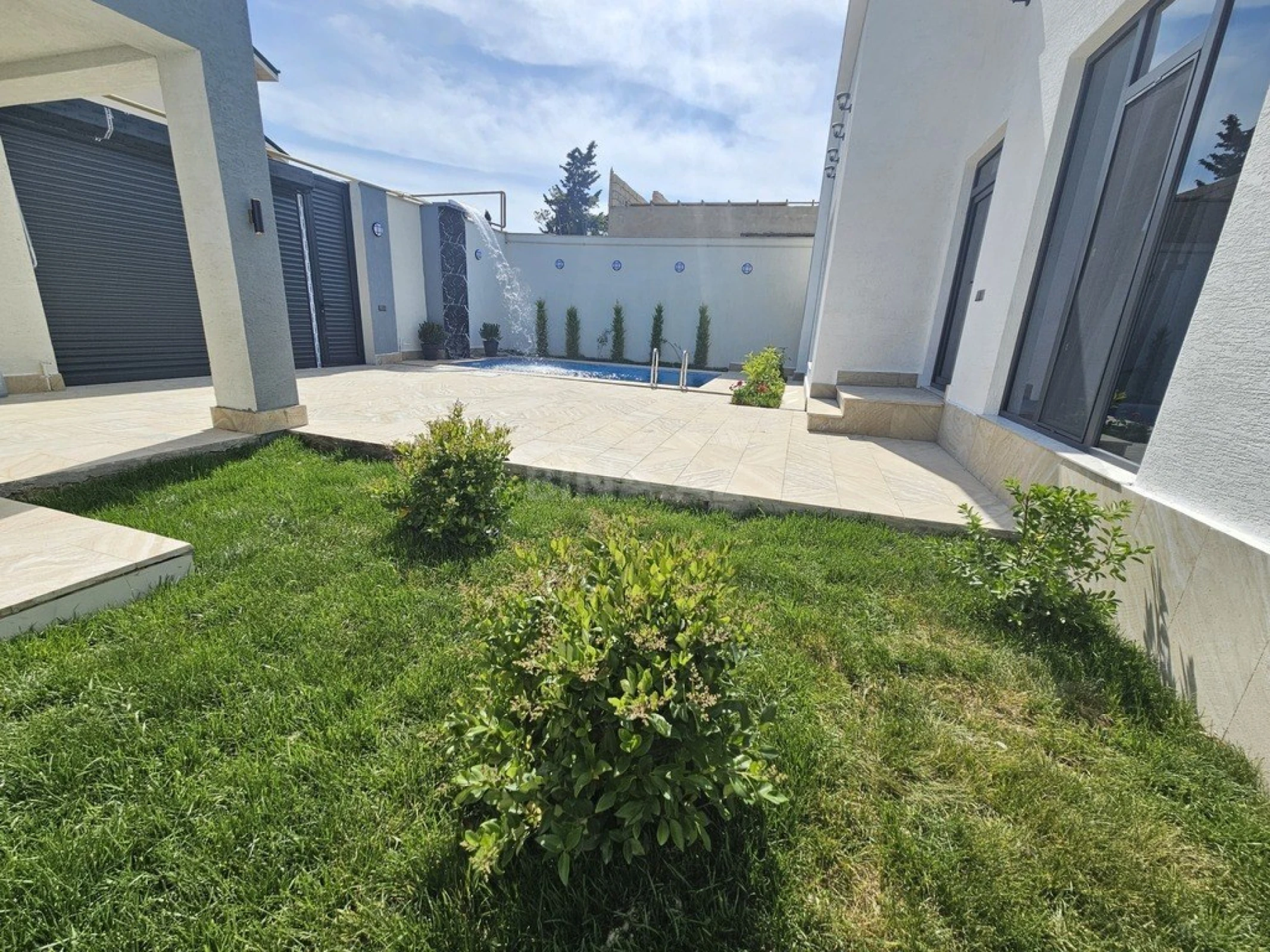 Satılır 4 otaqlı həyət evi 150 m²