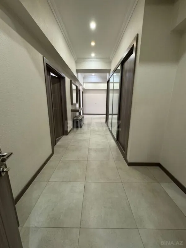 Kirayə verilir 4 otaqlı mənzil 160 m²