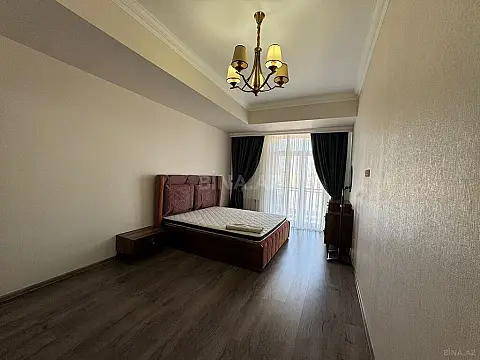Kirayə verilir 4 otaqlı mənzil 160 m²
