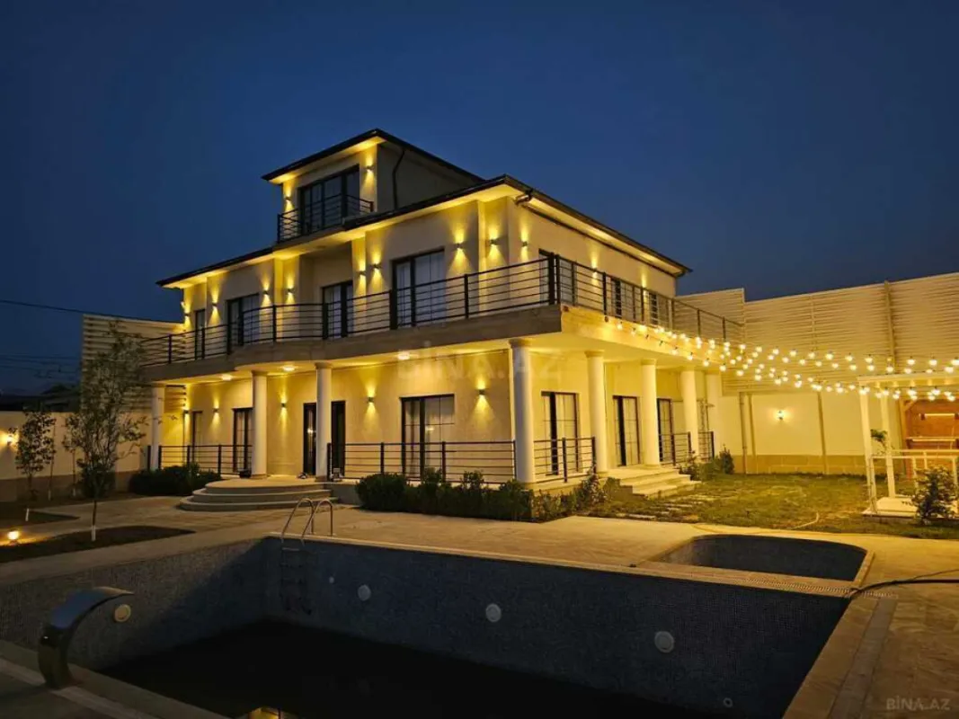 Satılır 8 otaqlı həyət evi 500 m²
