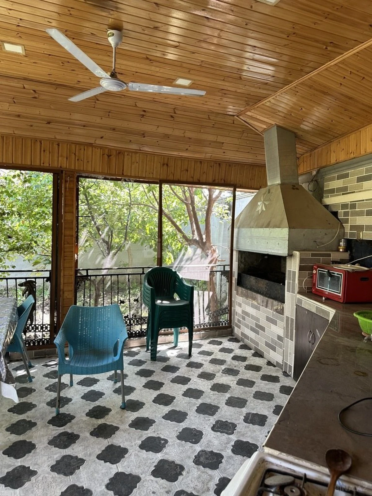 Satılır 7 otaqlı həyət evi 200 m²