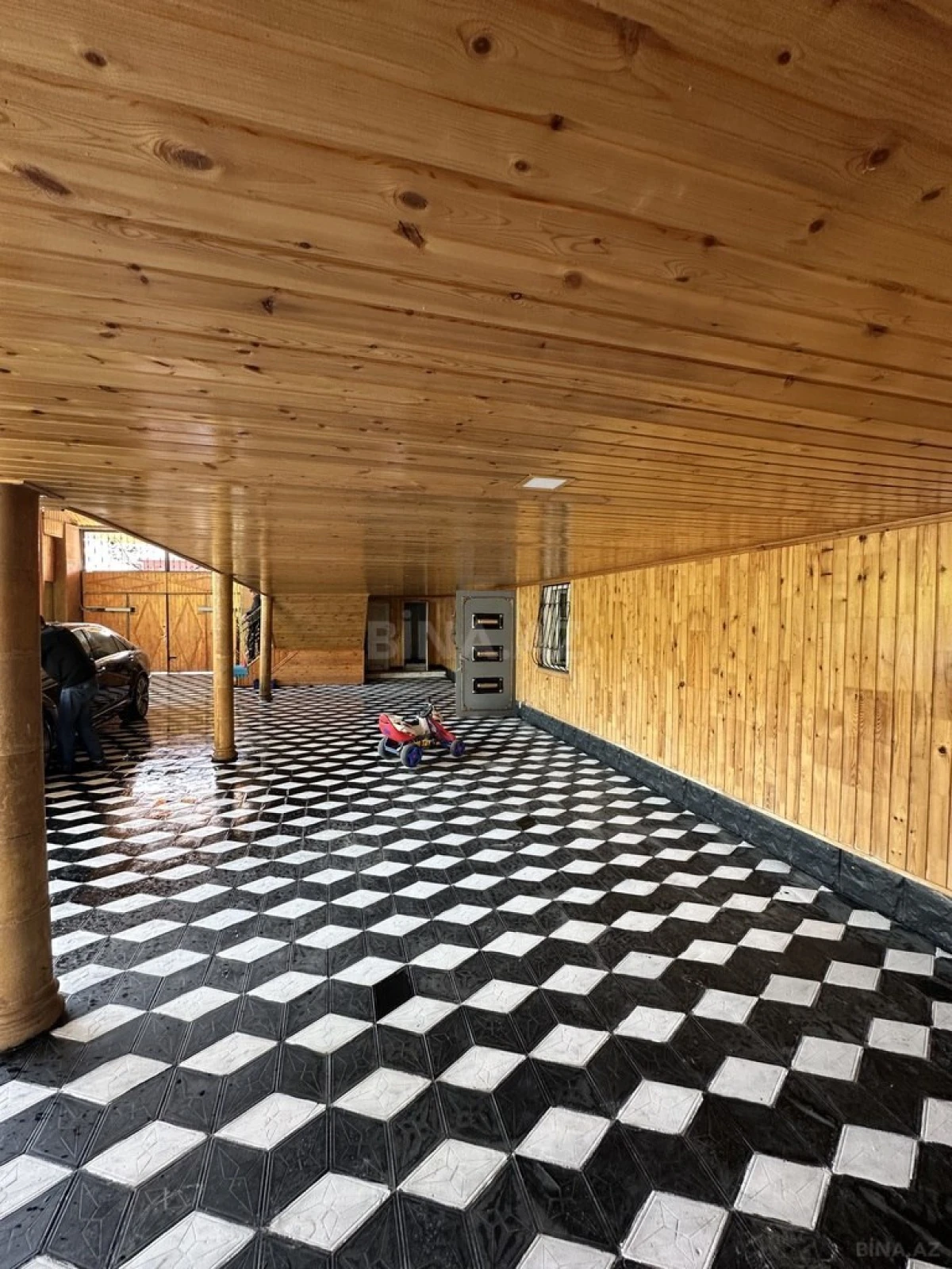 Satılır 7 otaqlı həyət evi 200 m²