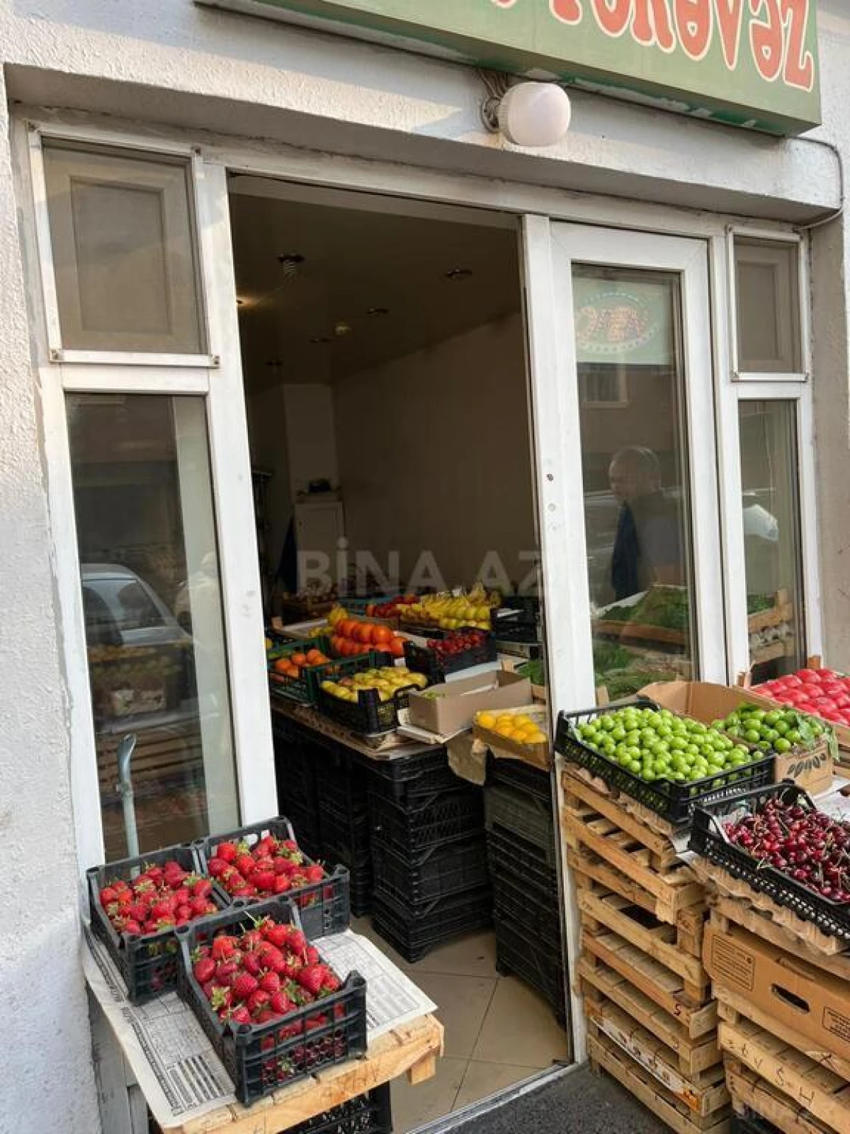 Satılır obyekt 90 m²