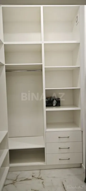 Kirayə verilir 2 otaqlı mənzil 107 m²