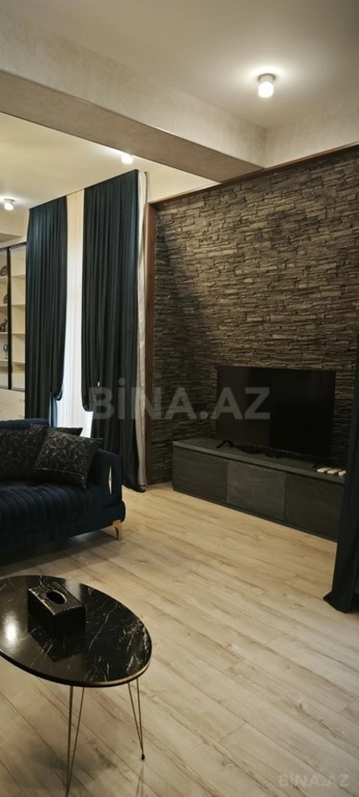 Kirayə verilir 2 otaqlı mənzil 107 m²