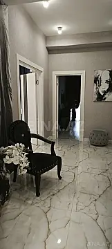 Kirayə verilir 2 otaqlı mənzil 107 m²