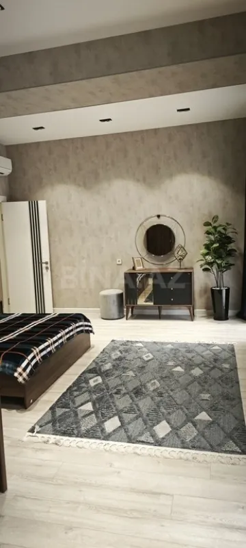 Kirayə verilir 2 otaqlı mənzil 107 m²