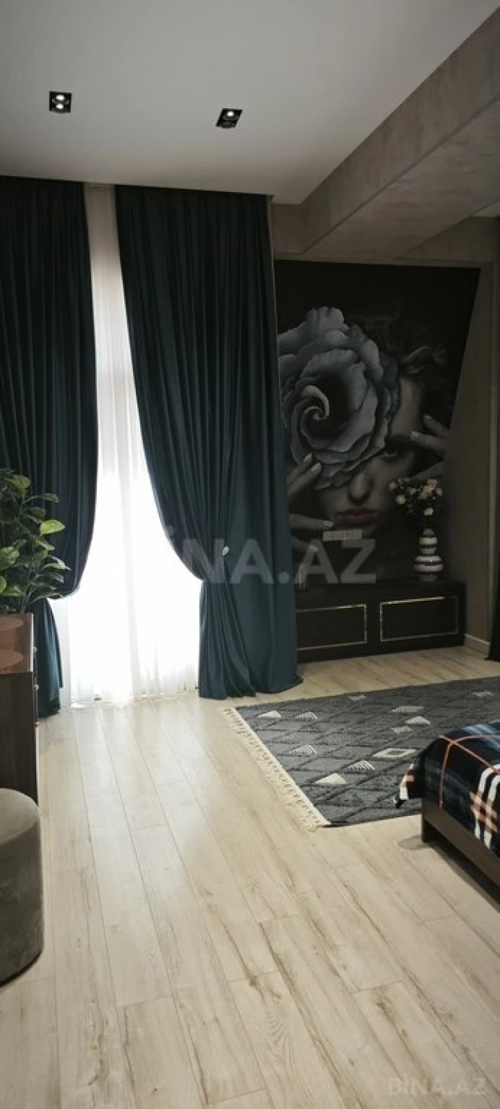 Kirayə verilir 2 otaqlı mənzil 107 m²