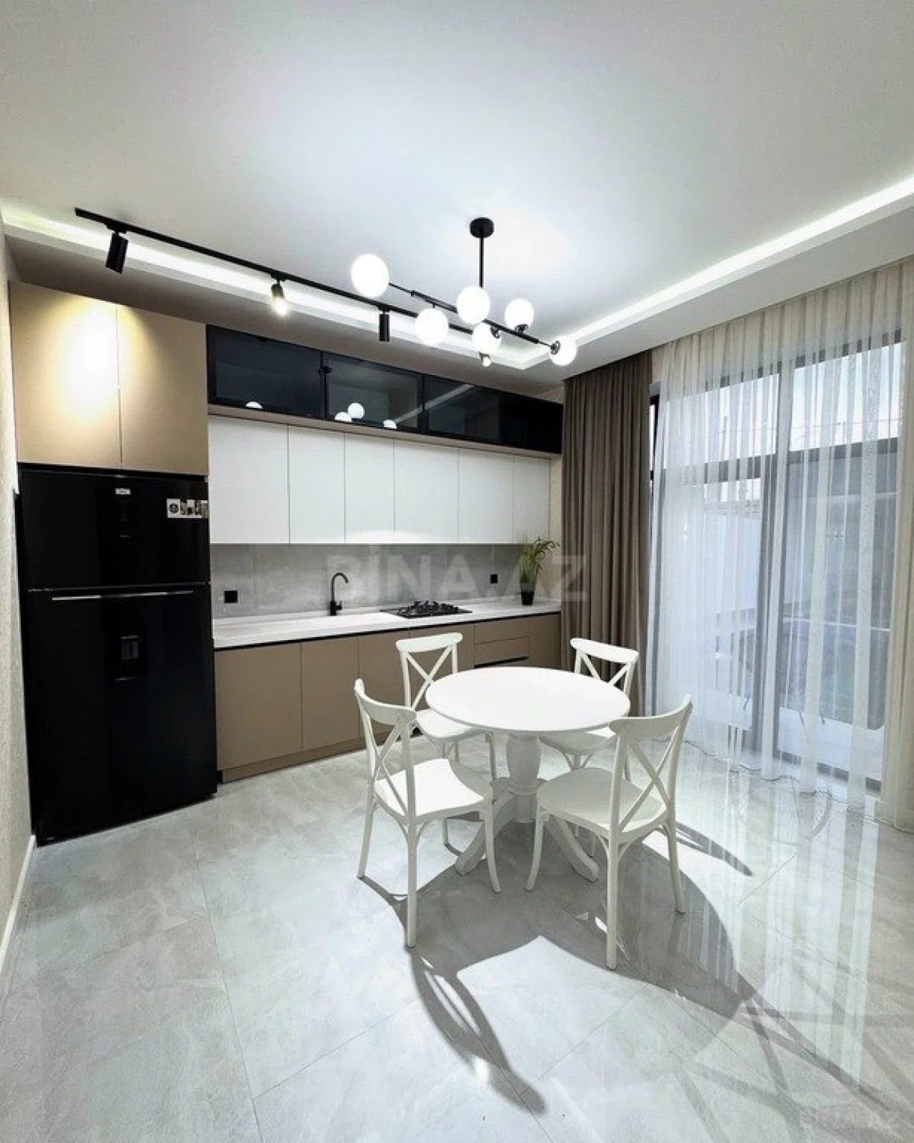 Kirayə verilir 5 otaqlı həyət evi 300 m²