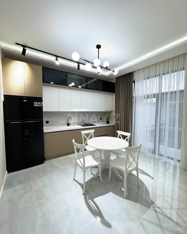 Kirayə verilir 5 otaqlı həyət evi 300 m²