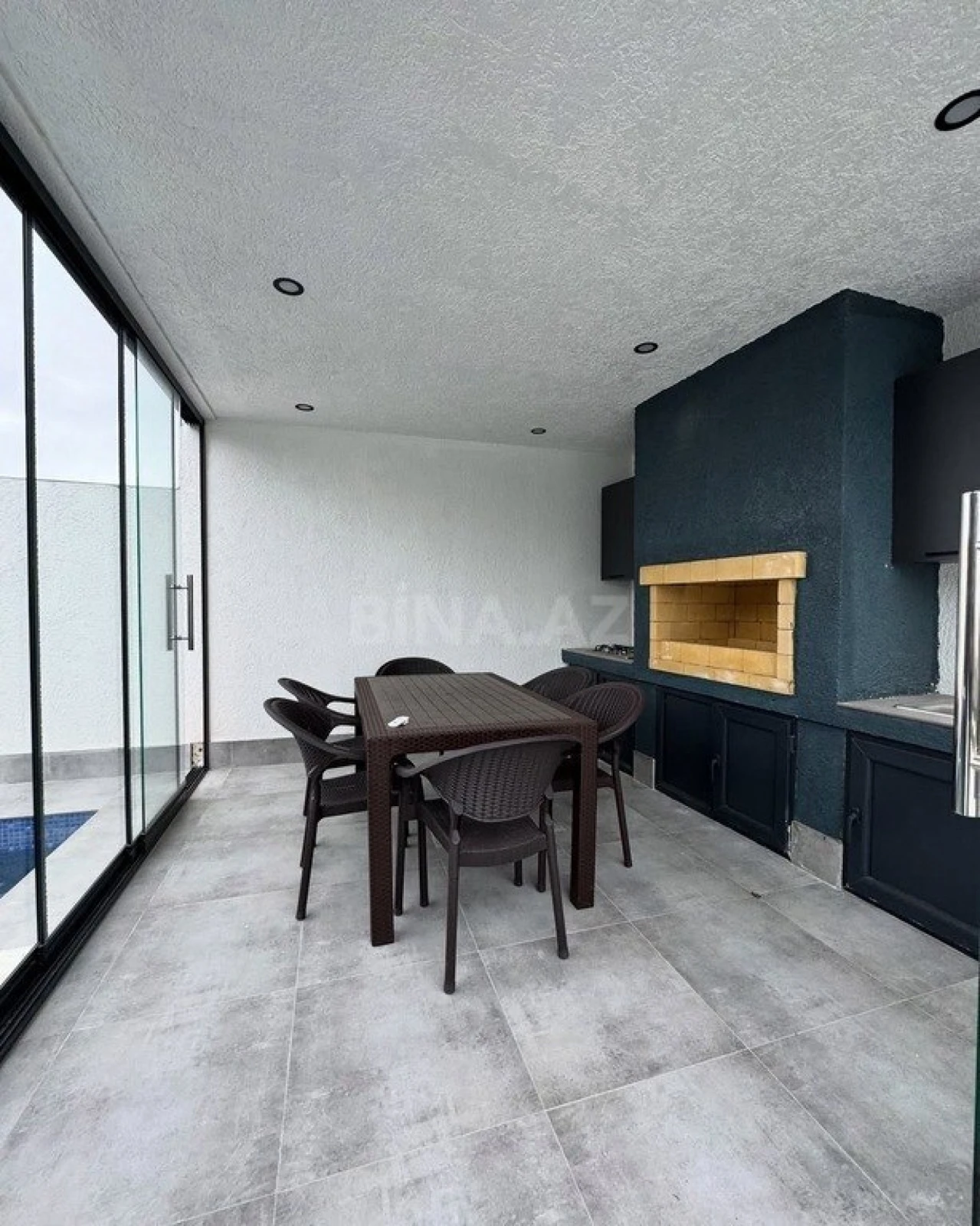 Kirayə verilir 5 otaqlı həyət evi 300 m²