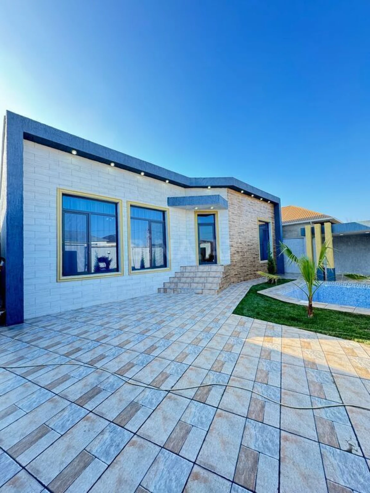 Satılır 4 otaqlı həyət evi 160 m²