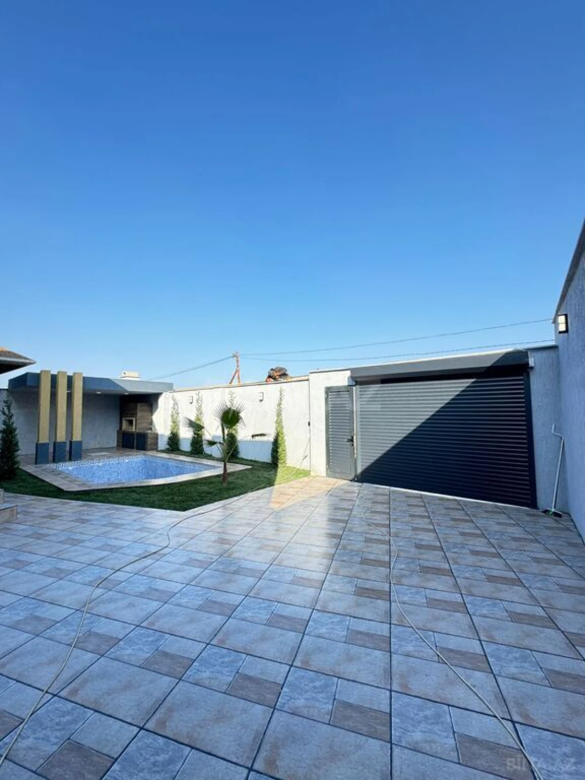 Satılır 4 otaqlı həyət evi 160 m²