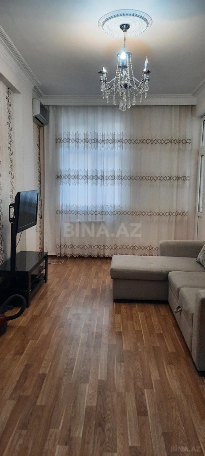 Kirayə verilir 2 otaqlı mənzil 76 m²