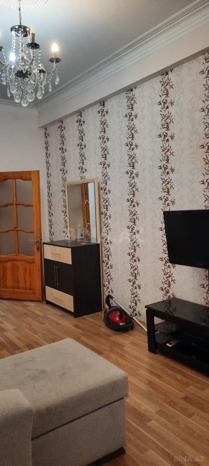 Kirayə verilir 2 otaqlı mənzil 76 m²