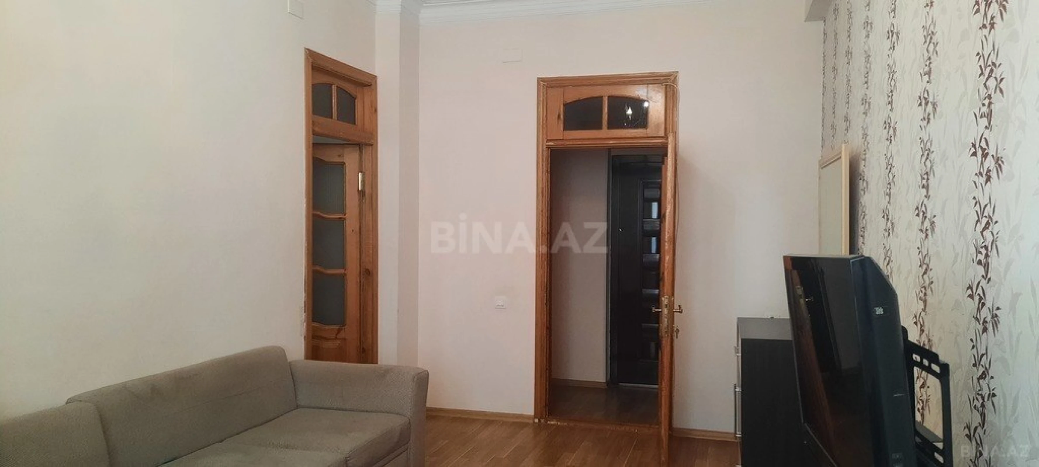 Kirayə verilir 2 otaqlı mənzil 76 m²