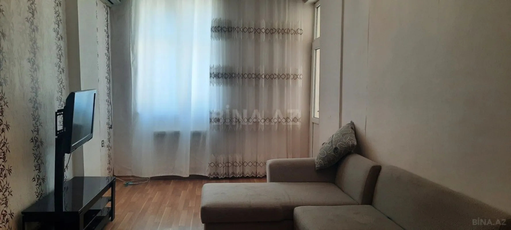 Kirayə verilir 2 otaqlı mənzil 76 m²