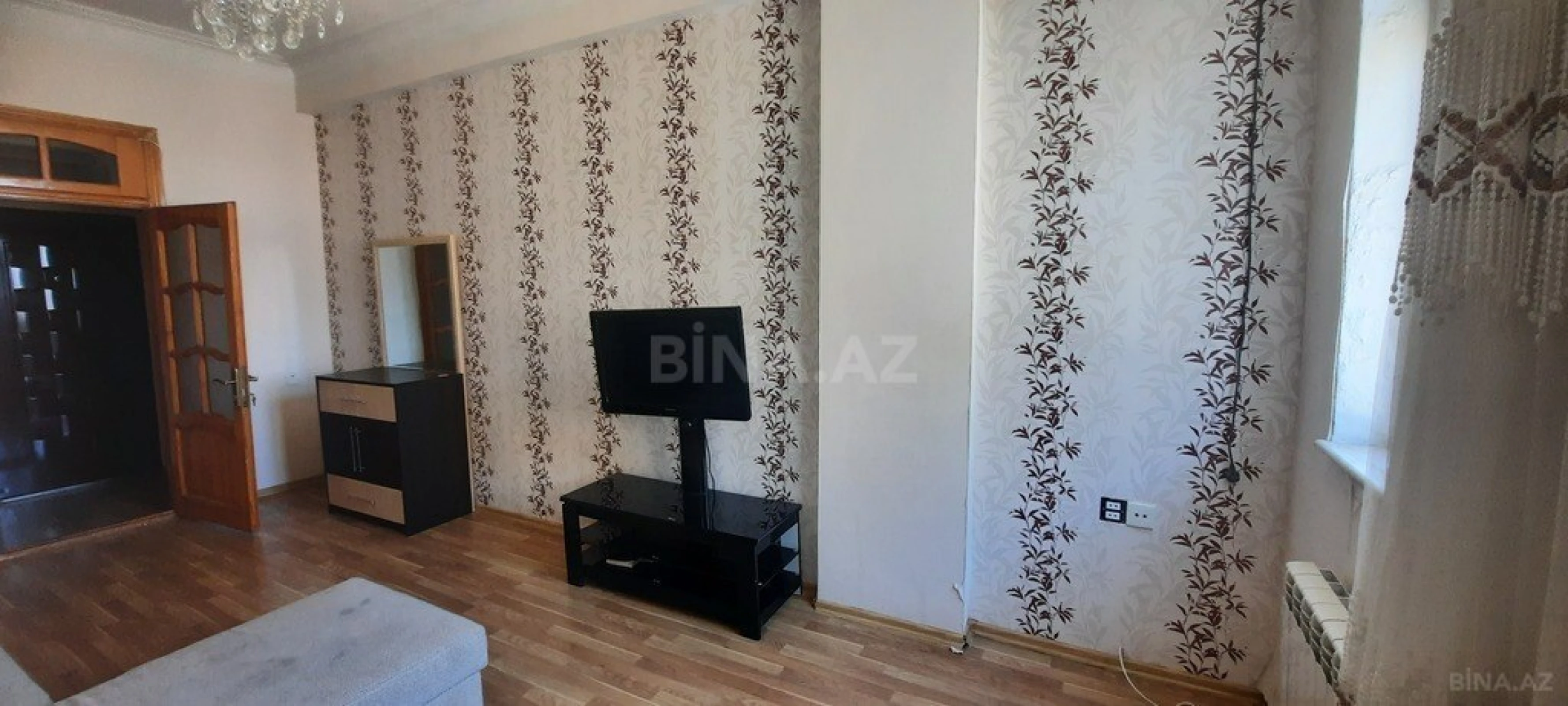 Kirayə verilir 2 otaqlı mənzil 76 m²