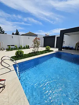 Satılır 4 otaqlı həyət evi 120 m²