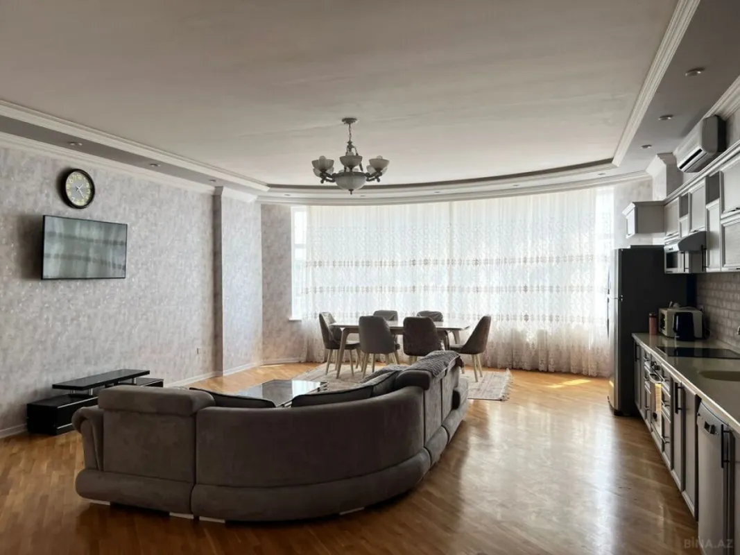 Kirayə verilir 3 otaqlı mənzil 135 m²