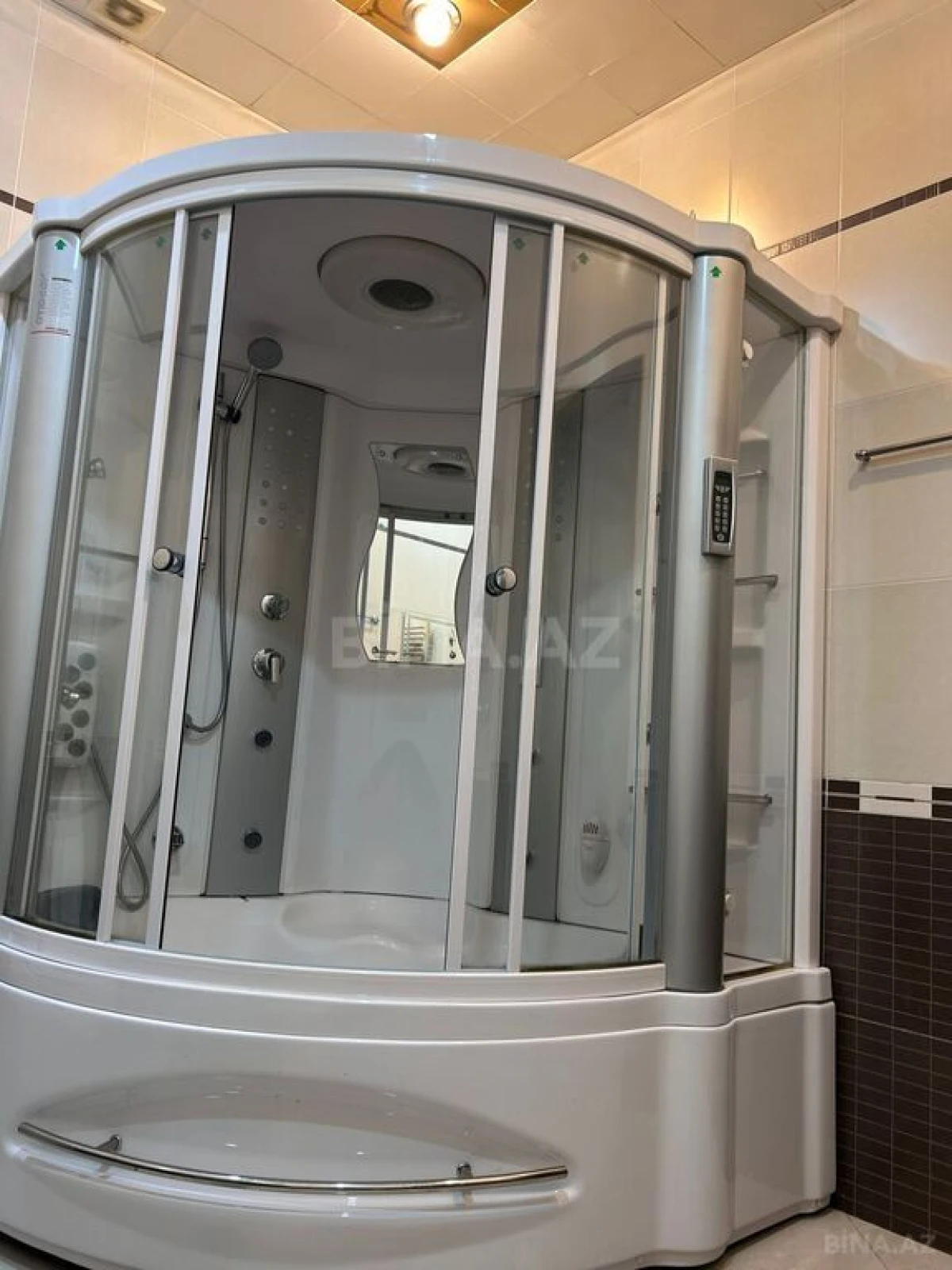 Kirayə verilir 3 otaqlı mənzil 135 m²