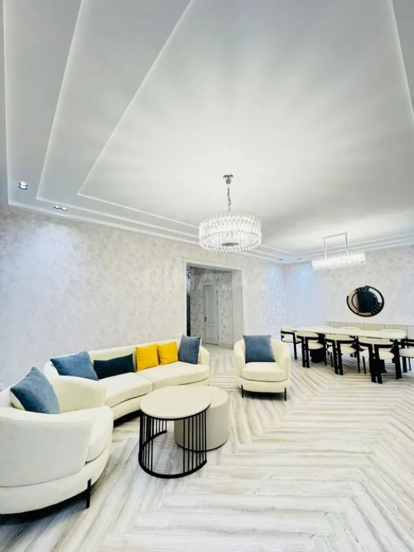 Satılır 4 otaqlı həyət evi 200 m²