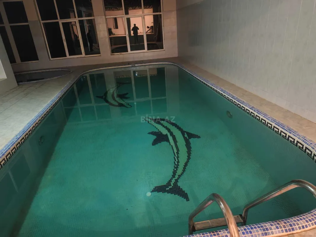 Kirayə verilir 6 otaqlı həyət evi 300 m²