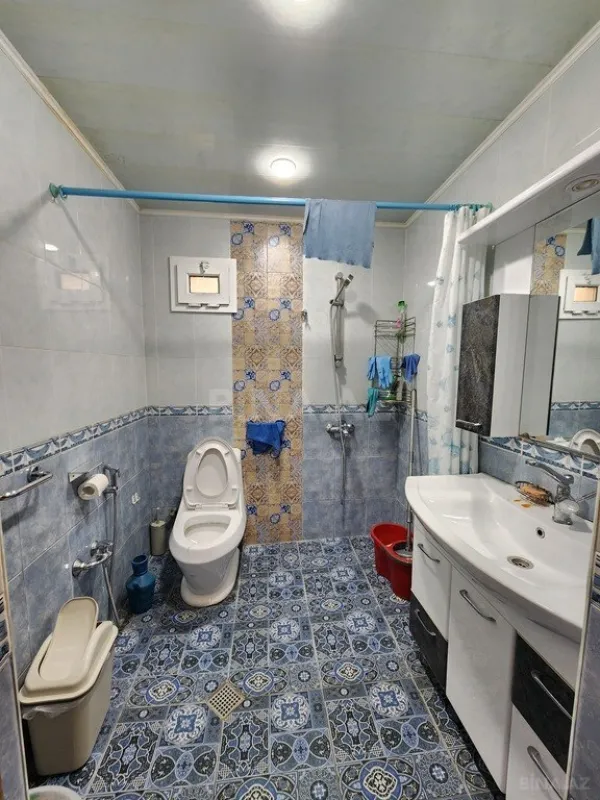 Kirayə verilir 6 otaqlı həyət evi 300 m²