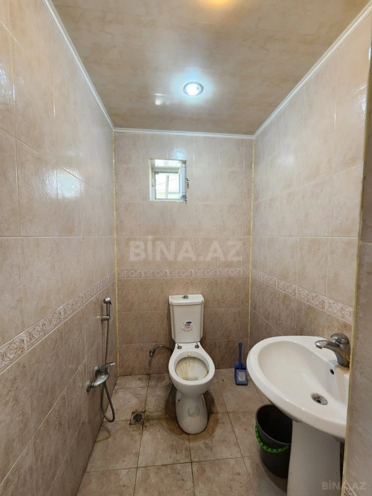 Kirayə verilir 6 otaqlı həyət evi 300 m²